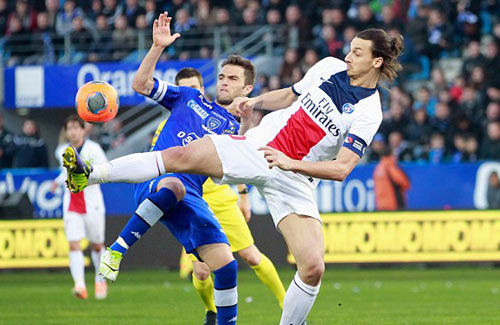 Bastia - PSG: Cú ngã đau đớn - 1