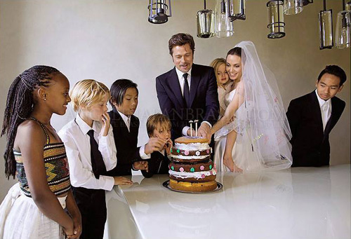 Angelina Jolie tiết lộ về việc kết hôn bí mật - 1
