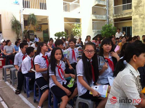 Ngoài dùng roi vọt, giáo viên còn "võ" gì đối phó với học trò? - 1