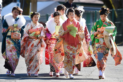 Hàng nghìn thiếu nữ Nhật xinh đẹp trong lễ Trưởng thành - 1