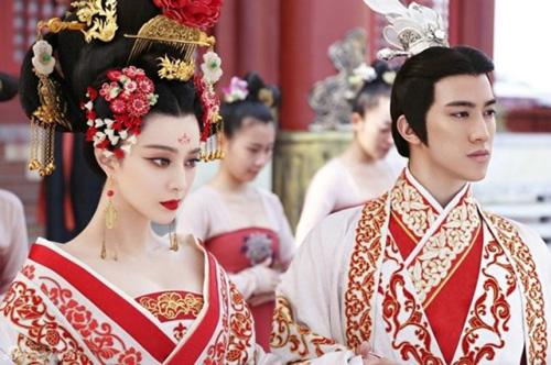 https://anh.24h.com.vn/upload/1-2015/images/2015-01-09/1420789931-ly-tri-dinh-18.jpg Vẻ điển trai hút hồn “người tình” Võ Tắc Thiên - 2