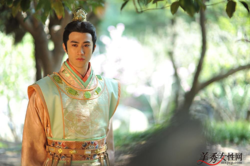 https://anh.24h.com.vn/upload/1-2015/images/2015-01-09/1420789931-ly-tri-dinh-21.jpg Vẻ điển trai hút hồn “người tình” Võ Tắc Thiên - 7