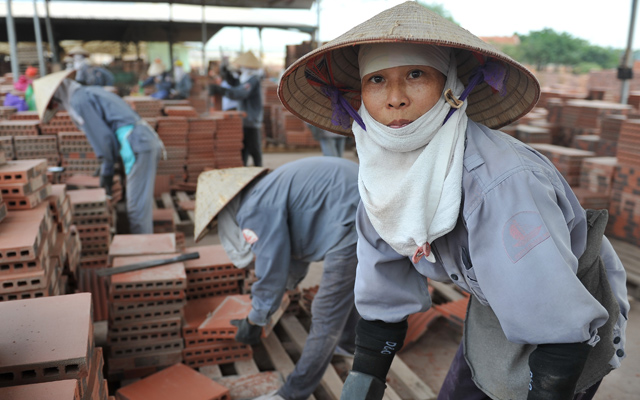 Chậm lương phải trả lãi: 4 năm chưa phạt doanh nghiệp nào - 2