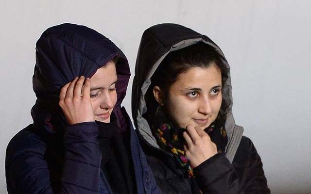 Al-Qaeda bất ngờ thả hai nữ con tin Italy - 1