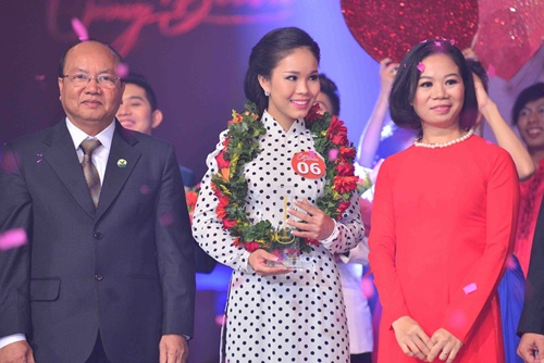 Cô gái Bạc Liêu giành giải thưởng 200 triệu đồng - 1