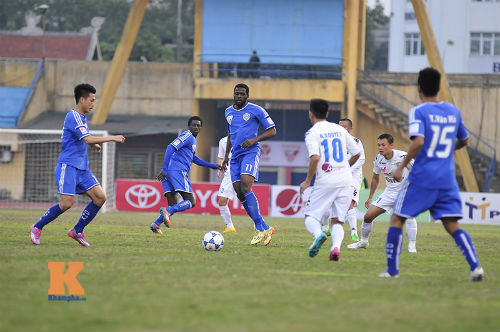 Samson lập hat-trick & 7 phút “bị choáng” của Hà Nội T&T - 3