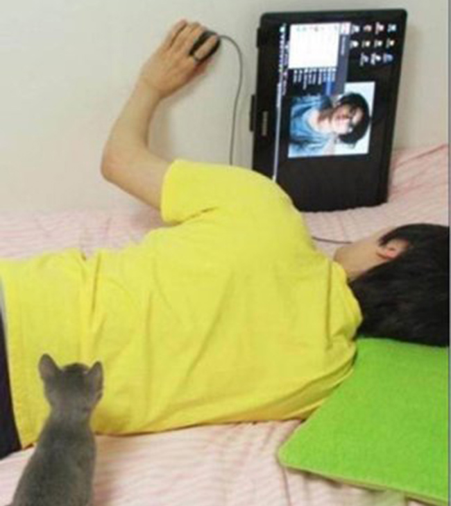 Cười sặc sụa với hành động khó đỡ của các bạn trẻ - 2