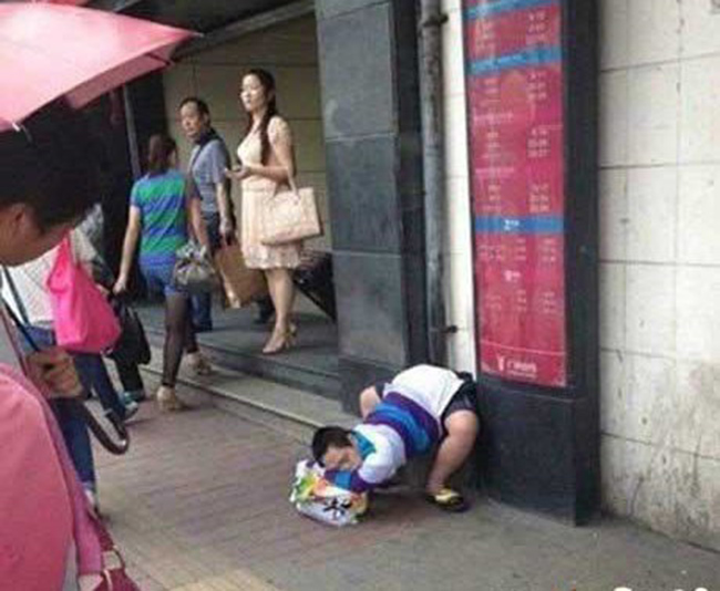 Cười sặc sụa với hành động khó đỡ của các bạn trẻ - 7