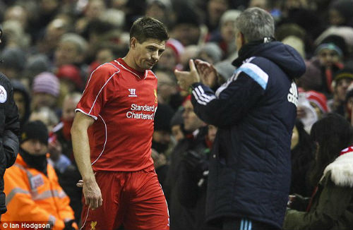 Mourinho bất mãn vì Liverpool để Gerrard ra đi - 1