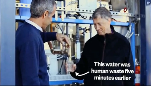 Tỷ phú Bill Gates uống nước làm từ phân người - 1