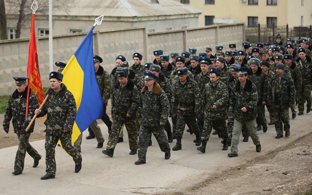 Ukraine: Nhà giàu nộp tiền để được miễn tòng quân? - 1