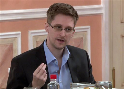Lộ lý do Edward Snowden không dùng điện thoại iPhone - 1