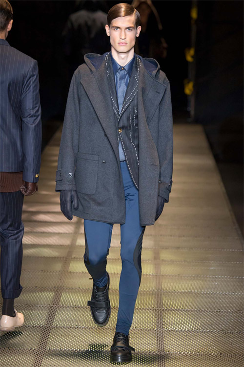 Các “nam thần” quyến rũ trong trang phục của Versace - 6