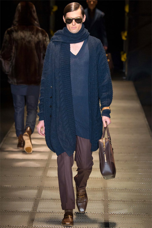 Các “nam thần” quyến rũ trong trang phục của Versace - 8