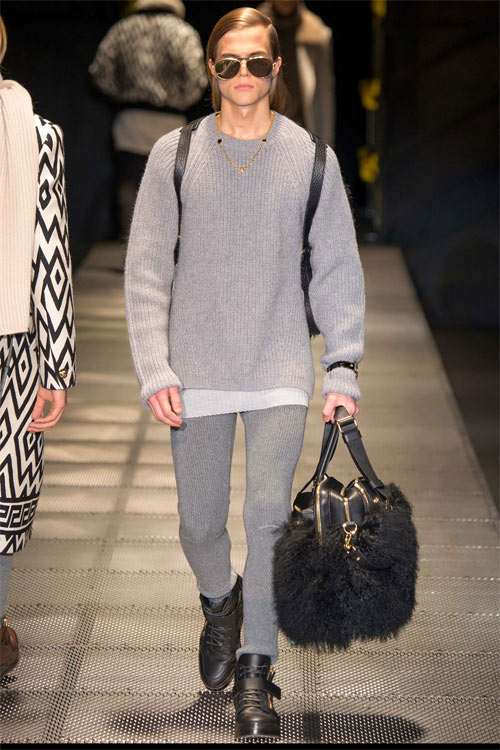 Các “nam thần” quyến rũ trong trang phục của Versace - 16