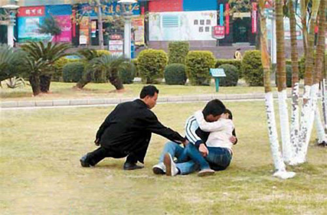 Những hành động hài hước nơi công cộng - 1