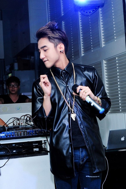 Thời trang của Sơn Tùng: “Không phải dạng vừa đâu!" - 10