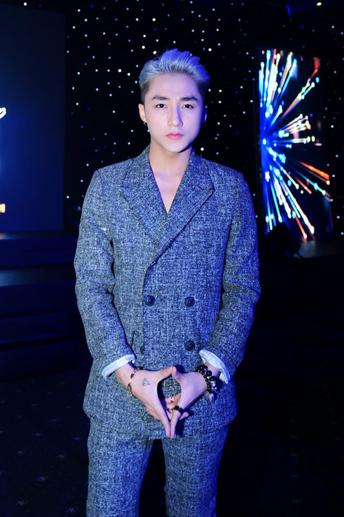 Thời trang của Sơn Tùng: “Không phải dạng vừa đâu!" - 9