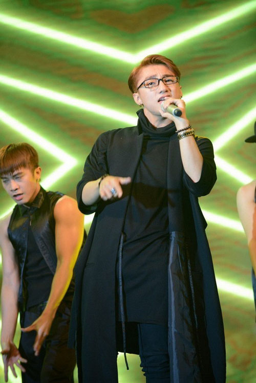 Thời trang của Sơn Tùng: “Không phải dạng vừa đâu!" - 12