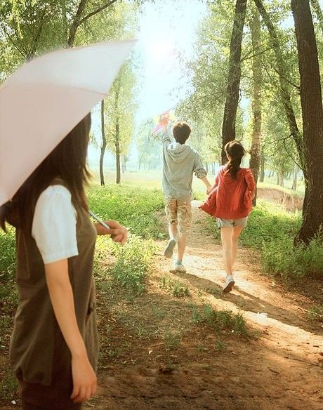 Thư tình: Em cứ đợi nhưng anh đừng về! - 1