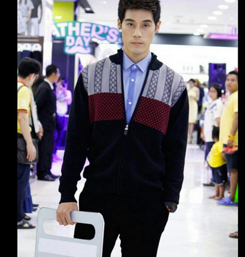 Chàng xe ôm Thái Lan gây sốt vì điển trai - 4