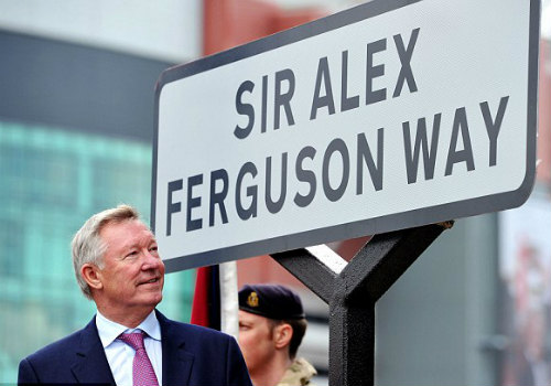 Tin HOT tối 27/1: “Thần kinh CR7 không bình thường” - 2