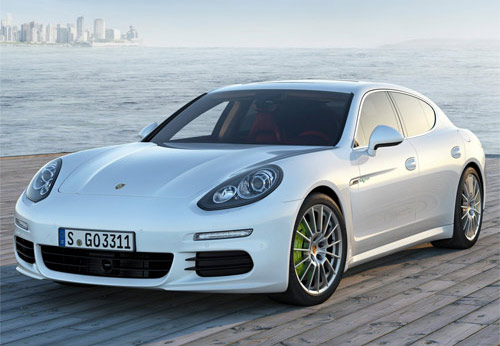Porsche thu hồi 13.500 xe Cayenne và Panamera - 1