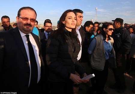 Angelina Jolie tới thăm các nạn nhân IS ở Iraq - 1