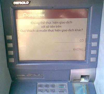 Gần Tết, ATM “dở chứng” bất chấp lệnh phạt - 1
