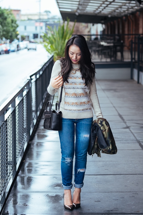 5 cách mặc để quần jeans rách không quá “bụi bặm” - 5