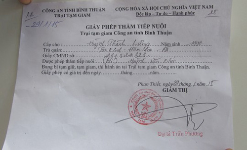Cha Huỳnh Văn Nén uất nghẹn vì không được thăm con - 1
