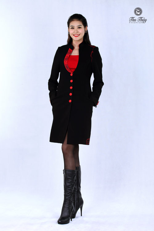 Diện măng tô tôn dáng đón Tết - 15