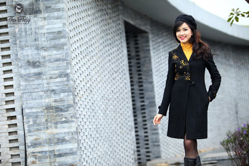 Diện măng tô tôn dáng đón Tết - 6