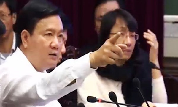 Bộ trưởng Thăng đề nghị cảnh sát vào cuộc vụ "bút phê" - 1