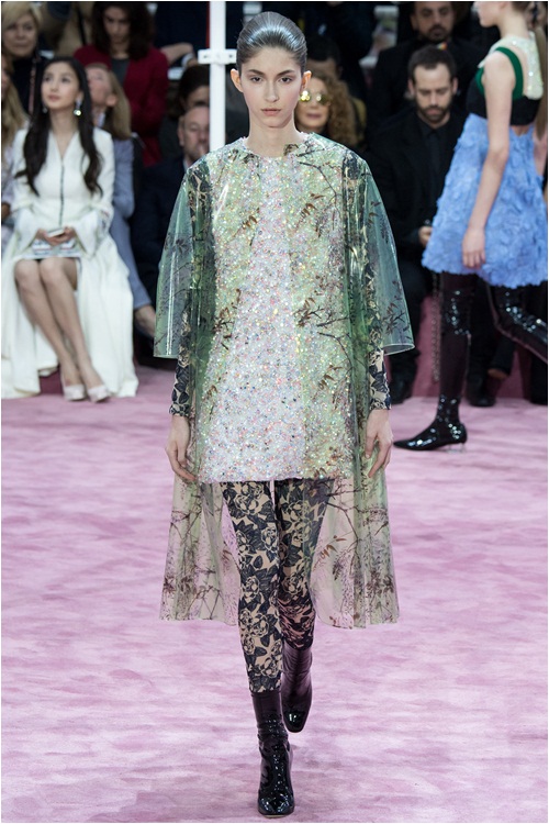 Christian Dior và sự thăng hoa của chất liệu nhựa - 4