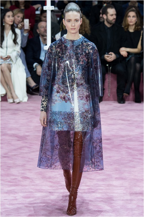 Christian Dior và sự thăng hoa của chất liệu nhựa - 3
