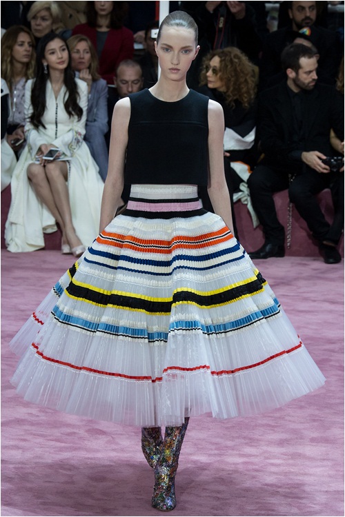 Christian Dior và sự thăng hoa của chất liệu nhựa - 9