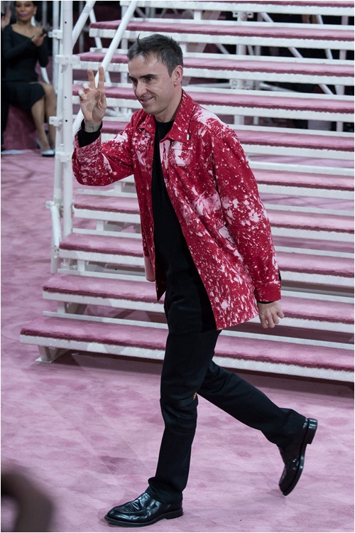 Christian Dior và sự thăng hoa của chất liệu nhựa - 13