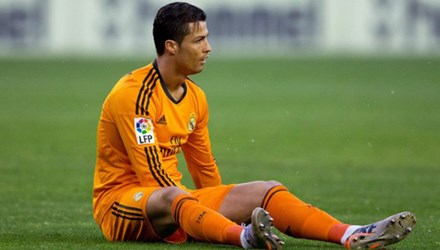 SỐC: Ronaldo đối diện nguy cơ giải nghệ sớm - 1