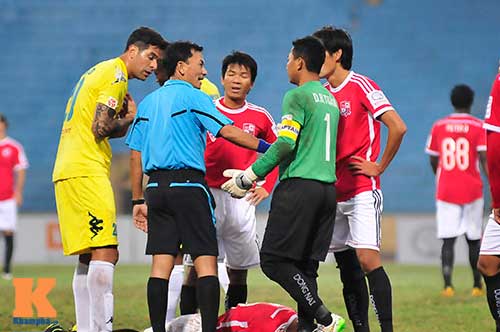 Nỗi buồn riêng trong ngày HN.T&T chiến thắng - 7