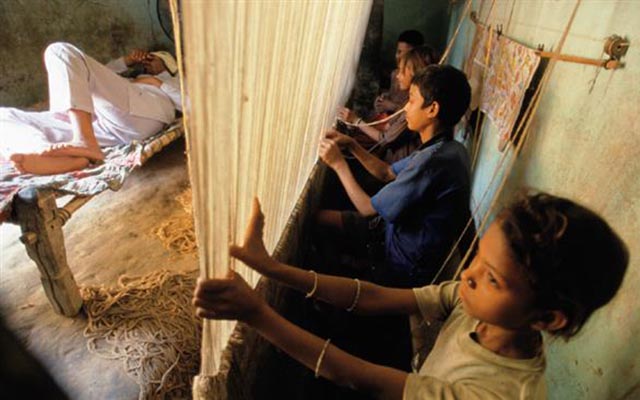 Ấn Độ: Giải cứu hàng trăm nô lệ trẻ em - 1
