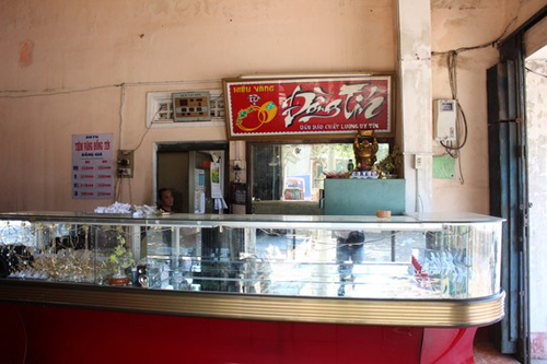 7 tháng, một tiệm vàng ở Bình Định 2 lần bị cướp - 1