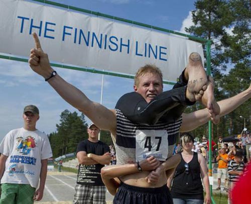 Những môn thể thao “dị”: Từ thi ủi bàn là đến đua giường - 4