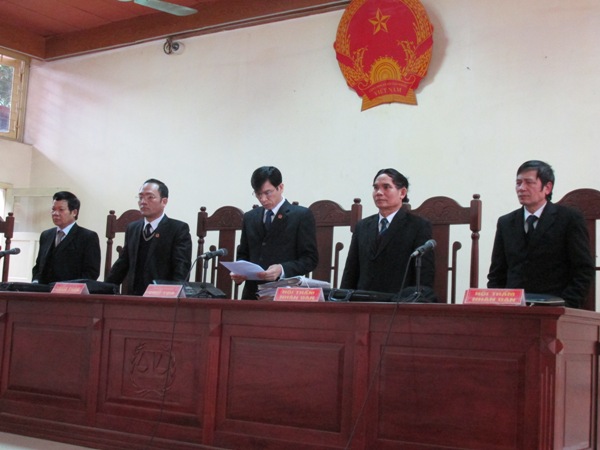 Hoãn phiên tòa xét xử Lý Nguyễn Chung - 2