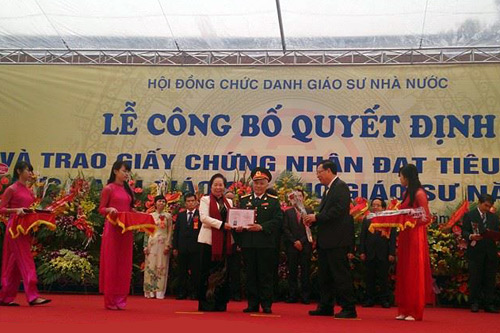 37 tuổi trở thành giáo sư trẻ nhất Việt Nam thế kỷ 21 - 1