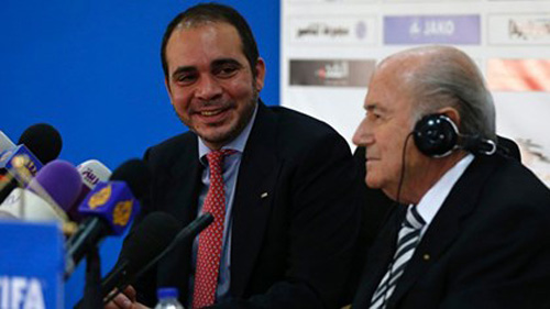 Ứng cử viên ghế chủ tịch FIFA 'tấn công'... FIFA - 1