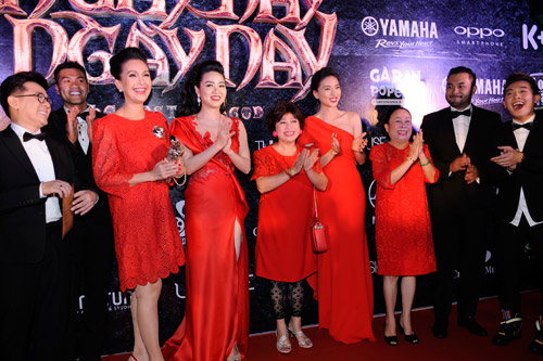 Dàn sao lịch lãm trong buổi ra mắt phim "Ngày nảy ngày nay" - 1