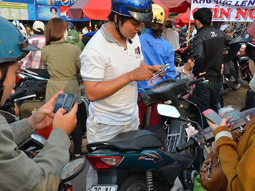 Bớt lo nghẽn mạng dịp Tết Ất Mùi 2015 - 1