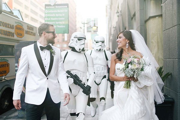 Cặp đôi tổ chức đám cưới theo phong cách phim Star War - 1