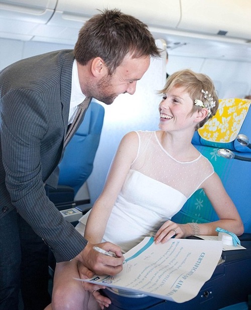 Video: Cặp đôi “nghiện”...cưới - 9